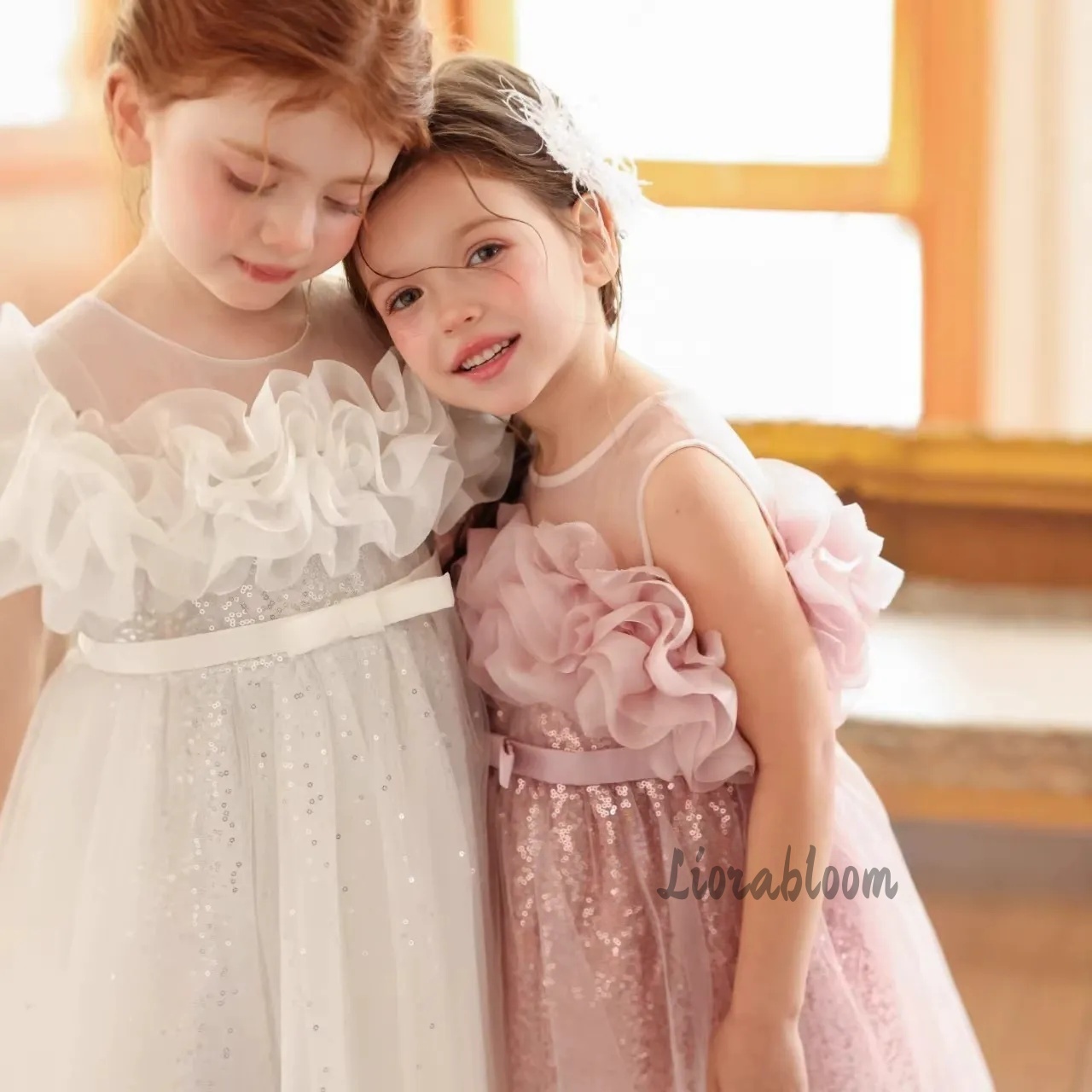 Formal Attire Woman - 女の子用ピンクの波状チュールフォーマルガウン、フルスカートのフラワーガールドレス、スパンコール装飾パーティードレス、ワイドヘムウェディングアタイア