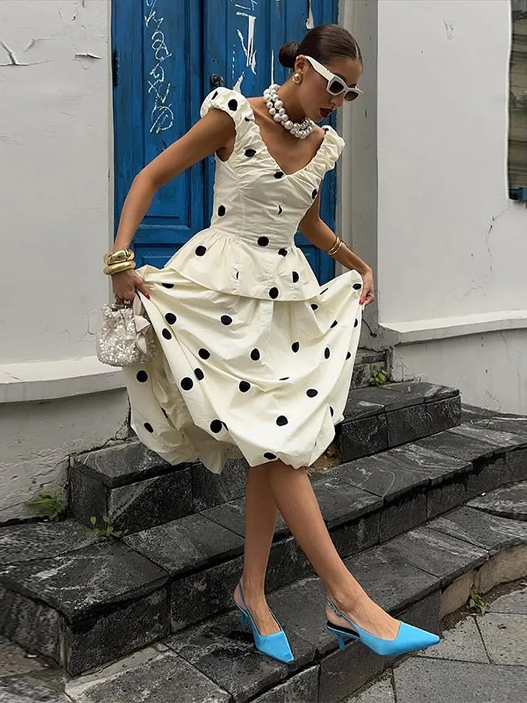 エレガントな水玉模様のレディースベストスカートスーツ、Vネッ - Women Formal Wear For Summer のレビューと価格