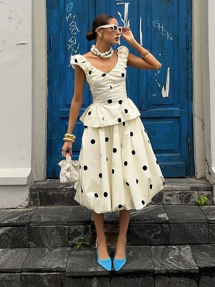 エレガントな水玉模様のレディースベストスカートスーツ、Vネッ - Women Formal Wear For Summer のレビューと価格